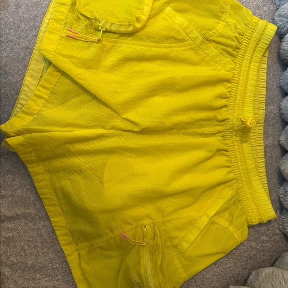 Outdoor Voices Pants - Outdoor Voices Yellow Women's Cargo Shorts